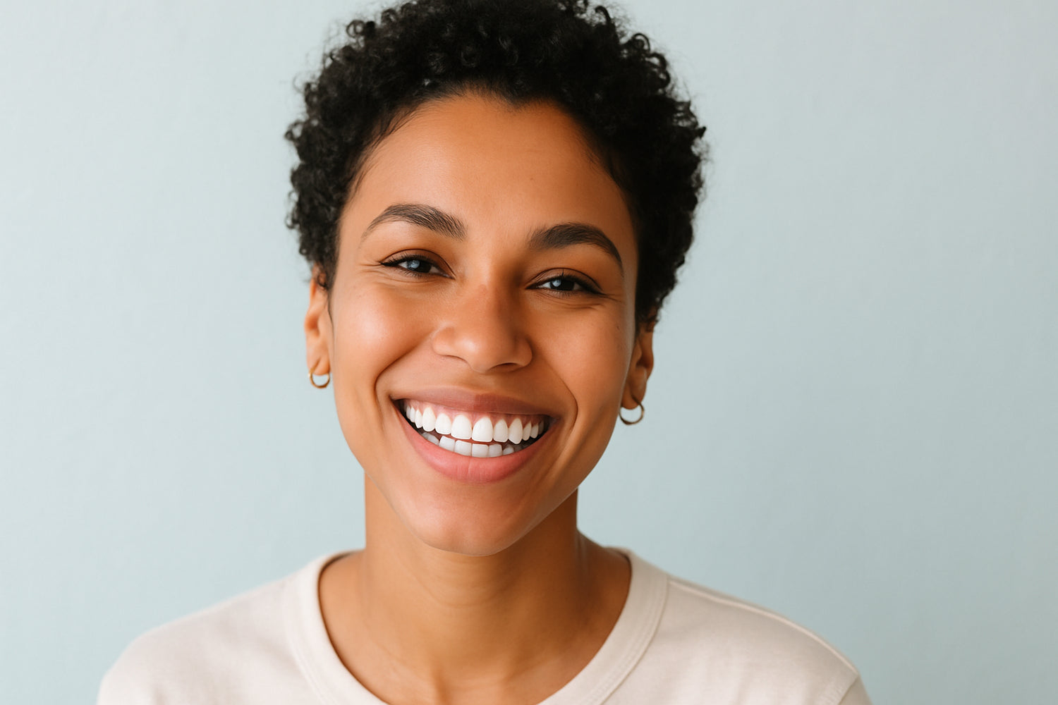 Blanchiment dentaire et dents sensibles : guide sans risques