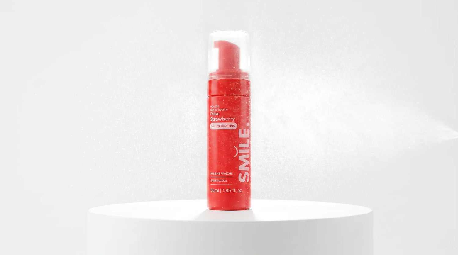 Bain de bouche mousseux saveur Fraise Smile Addict, flacon pompe rouge, sans alcool